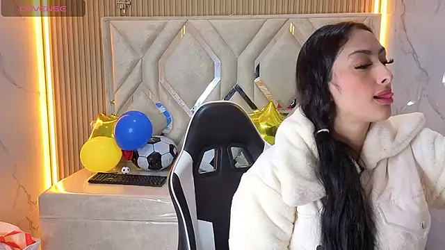 Tifany Tx online show from July 2026 07:27:01 PM
