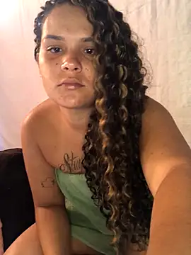 Snapshot of Geelalmeida chatting on December 2025 12:55:02 PM Geelalmeida online show from December 2025 12:55:02 PM