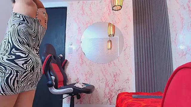 Snapshot of Helenna_Rose chatting on February 2026 12:59:02 PM Helenna Rose online show from February 2026 12:59:02 PM