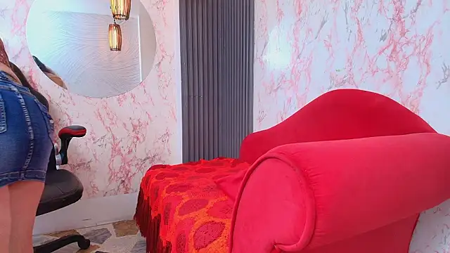 Snapshot of Helenna_Rose chatting on February 2026 12:53:02 PM Helenna Rose online show from February 2026 12:53:02 PM