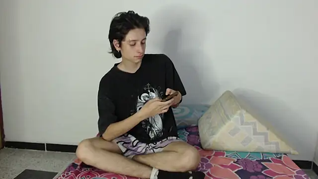 cirosky elchicopolla online show from February 2026 04:39:01 AM