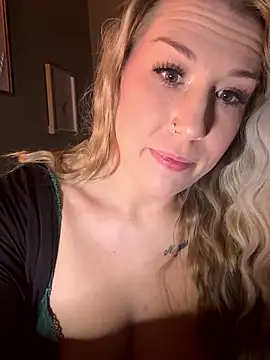 GeneralMamaXo online show from January 2026 12:57:01 AM