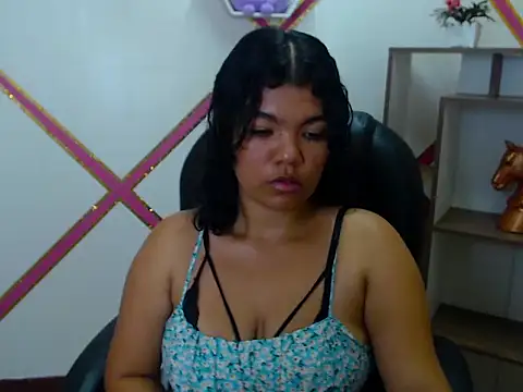 Snapshot of Heidy_Colins chatting on February 2026 04:10:01 AM Heidy Colins online show from February 2026 04:10:01 AM