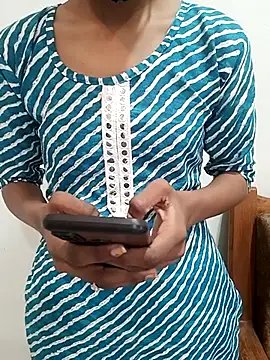 Snapshot of Riya_baby_38 chatting on December 2025 02:17:01 AM Riya baby 38 online show from December 2025 02:17:01 AM