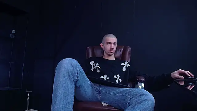 Snapshot of KaydenDrew chatting on December 2025 05:14:01 AM KaydenDrew online show from December 2025 05:14:01 AM