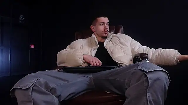 Snapshot of KaydenDrew chatting on January 2026 05:34:02 AM KaydenDrew online show from January 2026 05:34:02 AM