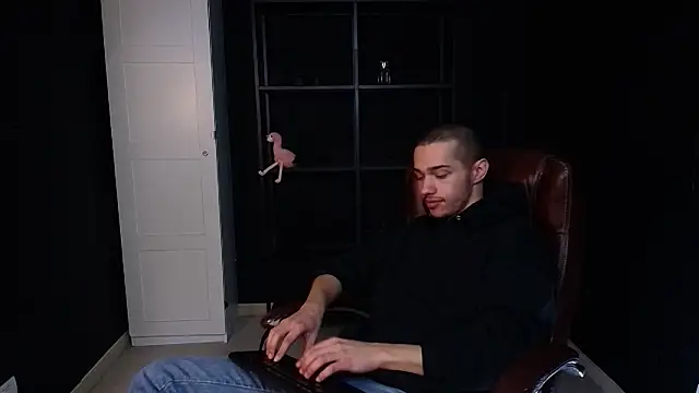 Snapshot of KaydenDrew chatting on February 2026 06:22:01 AM KaydenDrew online show from February 2026 06:22:01 AM