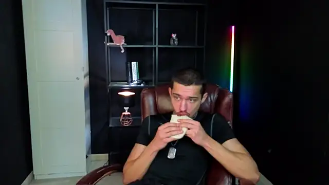 Snapshot of KaydenDrew chatting on February 2026 06:26:01 AM KaydenDrew online show from February 2026 06:26:01 AM