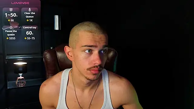 Snapshot of KaydenDrew chatting on February 2026 05:27:02 AM KaydenDrew online show from February 2026 05:27:02 AM