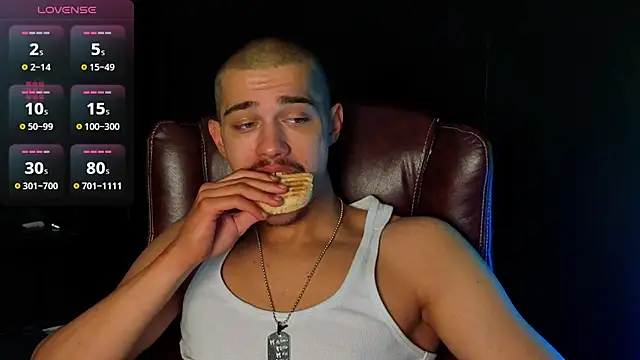 Snapshot of KaydenDrew chatting on February 2026 05:16:02 AM KaydenDrew online show from February 2026 05:16:02 AM