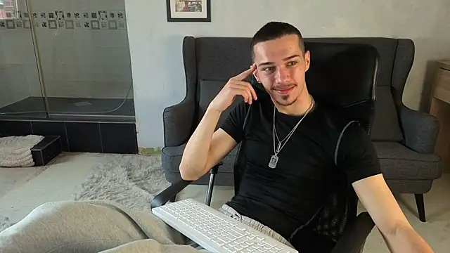 KaydenDrew online show from June 2026 04:21:02 AM