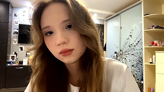 Snapshot of Princessofcashe chatting on February 2026 05:00:02 PM Princessofcashe online show from February 2026 05:00:02 PM