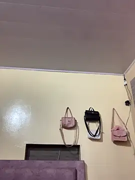 Snapshot of Candy_LS chatting on January 2026 09:13:01 PM Candy LS online show from January 2026 09:13:01 PM