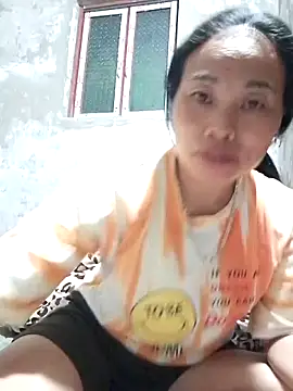 Maikha08 online show from May 2026 12:44:01 PM
