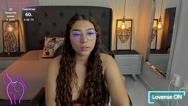 Snapshot of angelinemore chatting on January 2026 07:28:02 PM angelinemore online show from January 2026 07:28:02 PM