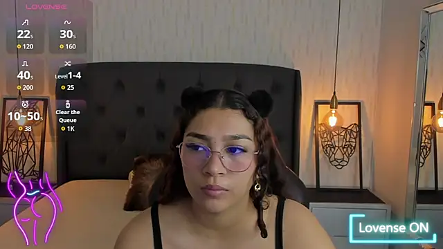 Snapshot of angelinemore chatting on January 2026 07:15:01 PM angelinemore online show from January 2026 07:15:01 PM