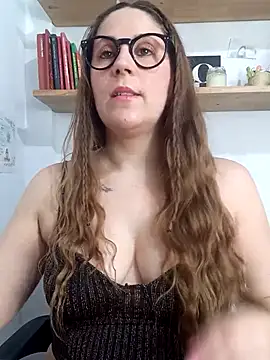 SofiEsteves online show from May 2026 02:01:02 PM