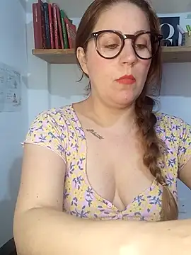 SofiEsteves online show from June 2026 12:33:01 PM