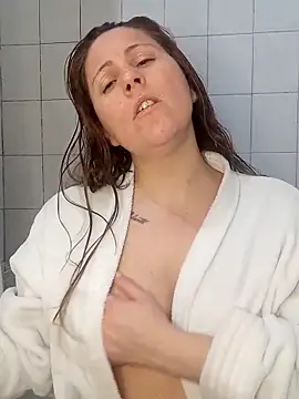 SofiEsteves online show from June 2026 03:32:02 PM