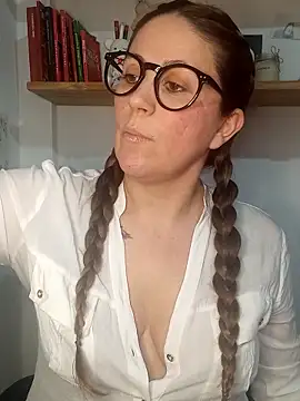 SofiEsteves online show from June 2026 05:28:01 PM