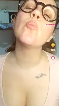 SofiEsteves online show from July 2026 12:34:01 PM