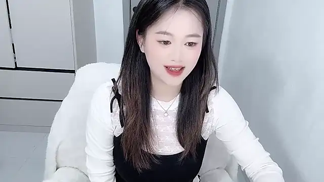 Snapshot of Amireux-8 chatting on February 2026 12:09:01 PM Amireux-8 online show from February 2026 12:09:01 PM