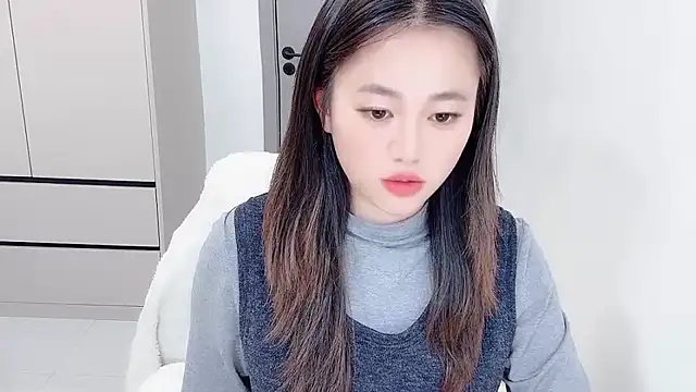 Snapshot of Amireux-8 chatting on February 2026 01:09:02 PM Amireux-8 online show from February 2026 01:09:02 PM