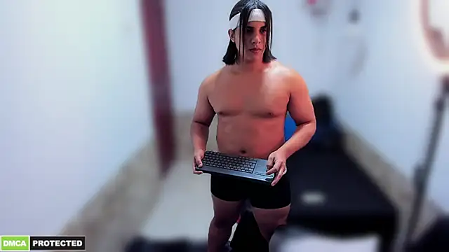 latinboyfit online show from February 2026 03:14:02 AM