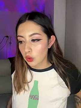 Snapshot of justmariee chatting on December 2025 11:44:02 PM justmariee online show from December 2025 11:44:02 PM