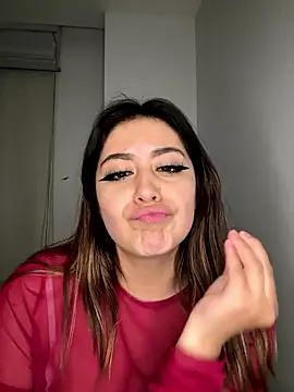 Snapshot of justmariee chatting on January 2026 07:01:02 AM justmariee online show from January 2026 07:01:02 AM