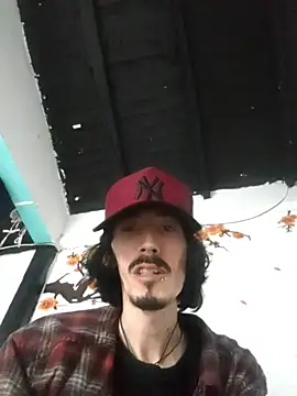 Snapshot of sk8-boy chatting on January 2026 07:19:02 PM sk8-boy online show from January 2026 07:19:02 PM