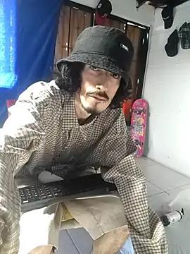 Snapshot of sk8-boy chatting on January 2026 03:06:01 PM sk8-boy online show from January 2026 03:06:01 PM