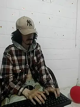 Snapshot of sk8-boy chatting on February 2026 01:07:01 PM sk8-boy online show from February 2026 01:07:01 PM