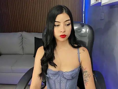 Snapshot of Liz_bohemia__ chatting on April 2026 09:32:01 PM Liz bohemia online show from April 2026 09:32:01 PM