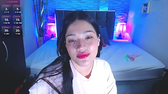 Snapshot of Valeri_hot22 chatting on February 2026 09:33:01 PM Valeri hot22 online show from February 2026 09:33:01 PM