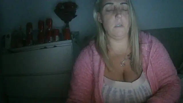 Snapshot of theblondecocklover chatting on March 2026 06:54:01 AM theblondecocklover online show from March 2026 06:54:01 AM