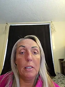 Snapshot of theblondecocklover chatting on May 2026 05:40:02 PM theblondecocklover online show from May 2026 05:40:02 PM