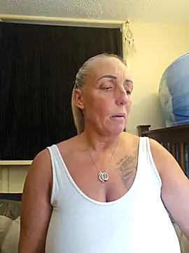 Snapshot of theblondecocklover chatting on May 2026 08:14:01 PM theblondecocklover online show from May 2026 08:14:01 PM