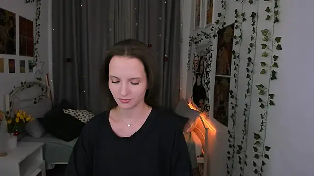 Snapshot of Ariadna_Shy chatting on December 2024 02:17:01 AM Ariadna Shy online show from December 2024 02:17:01 AM