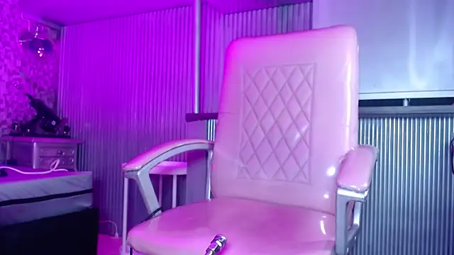 Snapshot of HankMelodi chatting on February 2026 07:40:01 PM HankMelodi online show from February 2026 07:40:01 PM