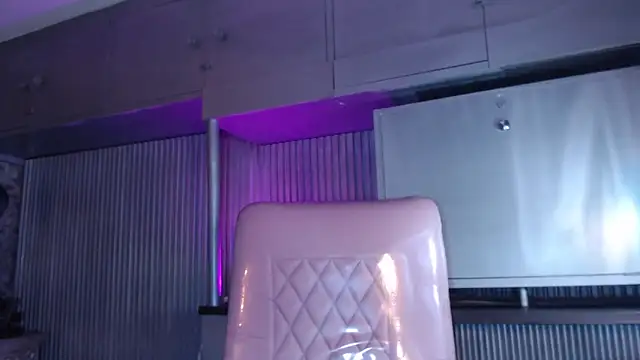 HankMelodi online show from April 2026 06:27:01 PM