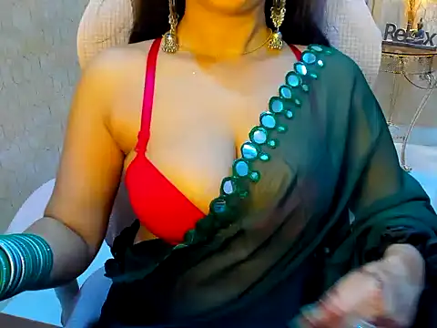 Snapshot of DimondGirl_ chatting on March 2026 07:57:01 PM DimondGirl online show from March 2026 07:57:01 PM