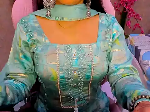 Snapshot of DimondGirl_ chatting on April 2026 10:51:02 PM DimondGirl online show from April 2026 10:51:02 PM