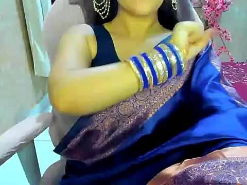 Snapshot of DimondGirl_ chatting on April 2026 05:45:02 AM DimondGirl online show from April 2026 05:45:02 AM