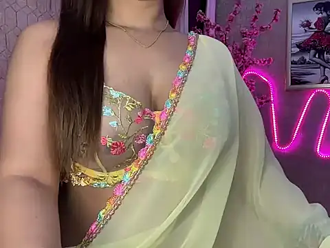 DimondGirl  online show from May 2026 07:52:02 PM