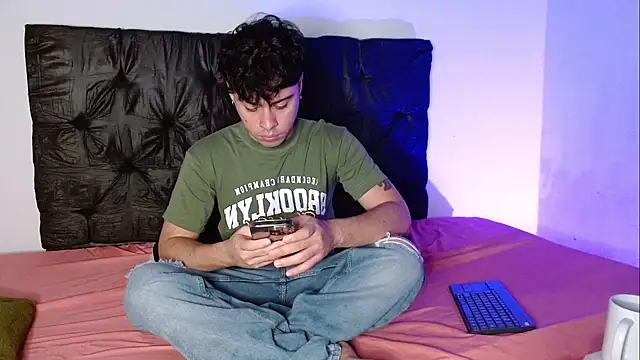 Snapshot of ITHAN_DREAMBOY chatting on February 2026 08:29:01 AM ITHAN DREAMBOY online show from February 2026 08:29:01 AM