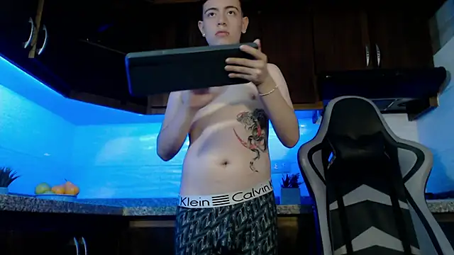 Snapshot of alex_xhunter chatting on February 2026 07:22:01 PM alex xhunter online show from February 2026 07:22:01 PM