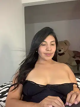 sarah benz  online show from May 2026 10:48:01 PM