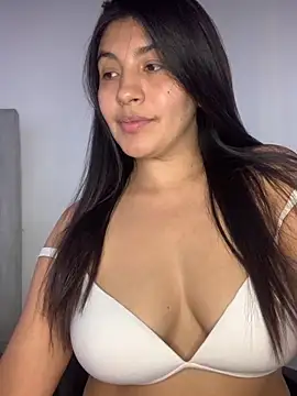 sarah benz  online show from May 2026 04:59:02 PM