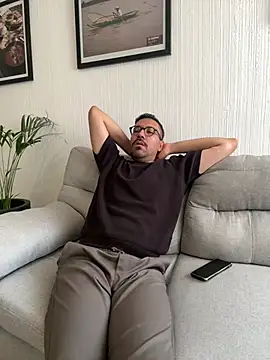 Snapshot of AdrianGarcia89 chatting on April 2026 07:07:02 PM AdrianGarcia89 online show from April 2026 07:07:02 PM